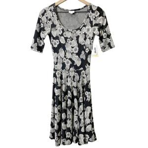LuLaRoe Nicole Strawberry Print Women Dress SIZE XXS BRAND NEW WITH TAGS